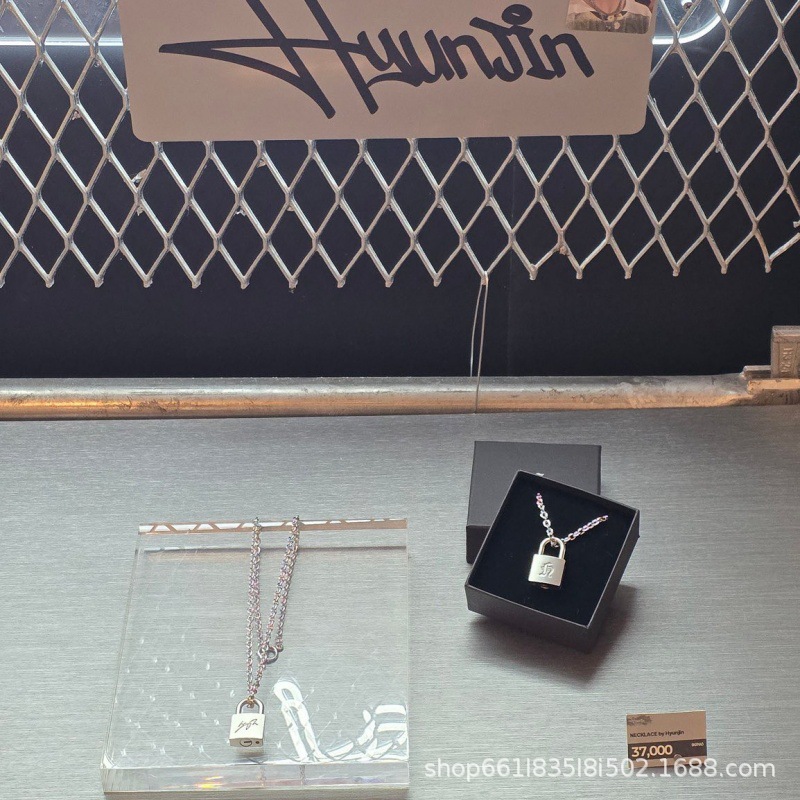 Ashionable Creative Metal Lock - Men Accessories Korea ulasan dan harga